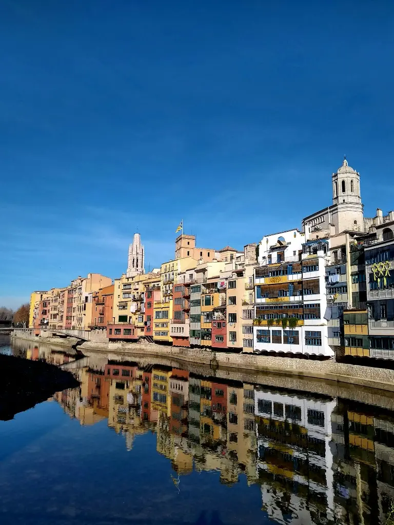 unsplash_Acsw-G3iJLY_Barcelona.webp.jpg
