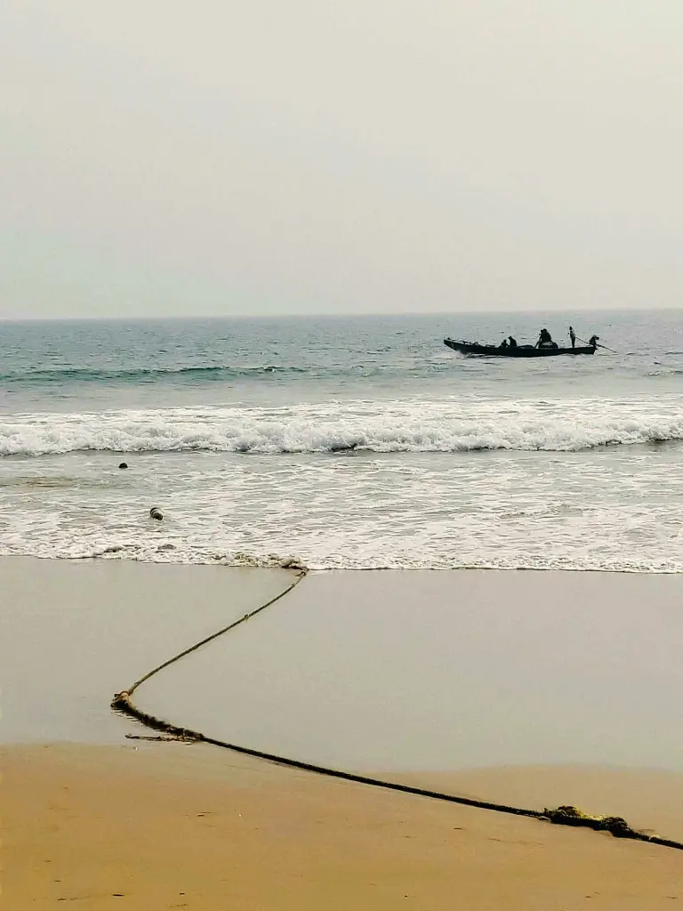 unsplash_zWifHNzeJHo_Puri Beach.webp