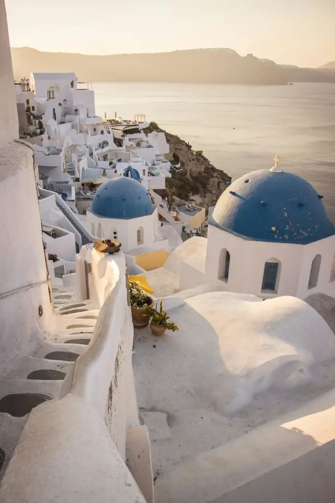 unsplash_OJScR4tDRyc_Santorini.webp