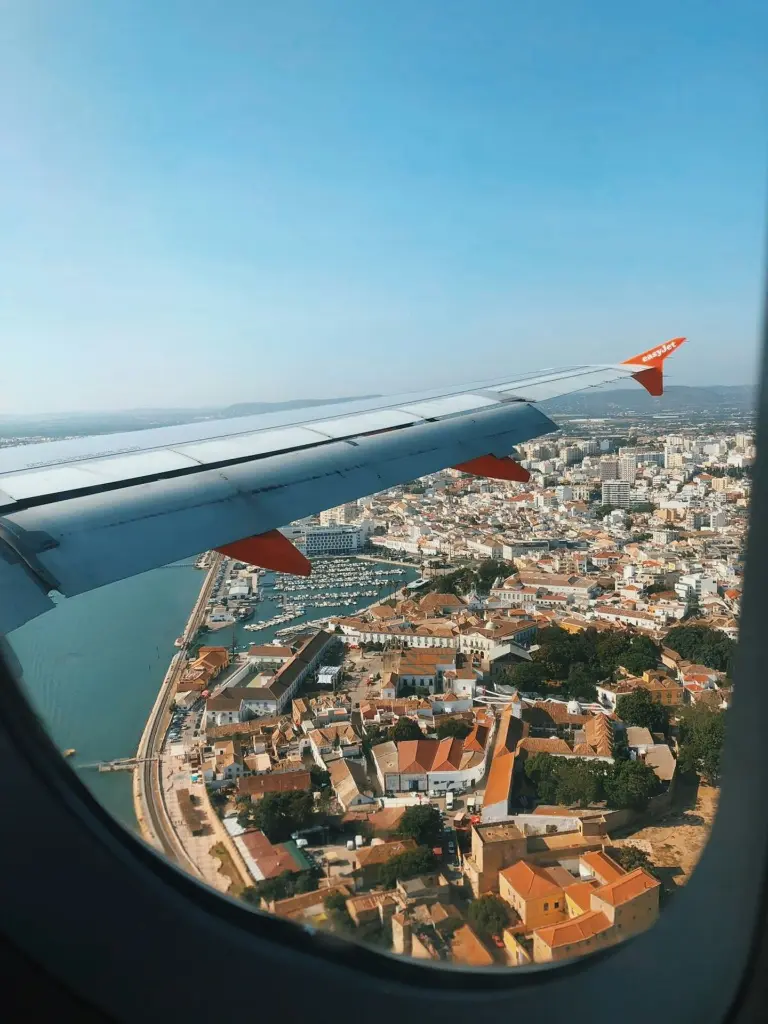 unsplash_hB3Vz8QQDAw_Faro.webp