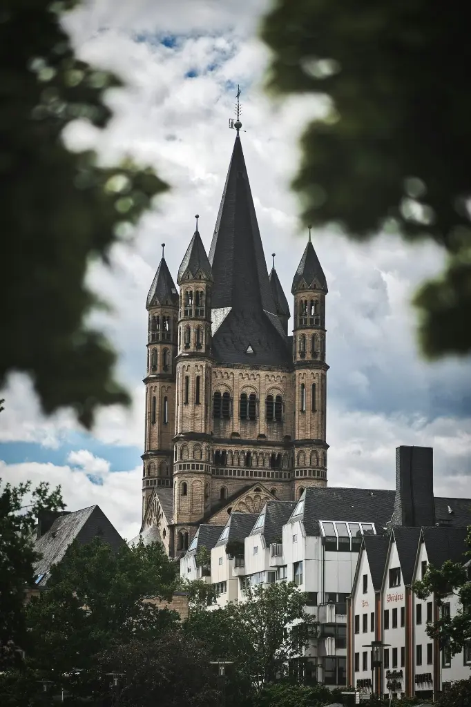 unsplash_5EXL_TfUzj4_Europe.webp.jpg.jpg.jpg