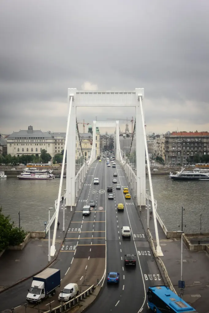 unsplash_i734F2B9VJ0_Nijubashi Bridge.webp