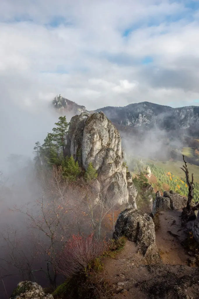 unsplash_E5pEtzhMxnw_SLOVAKIA.webp.jpg.jpg.jpg