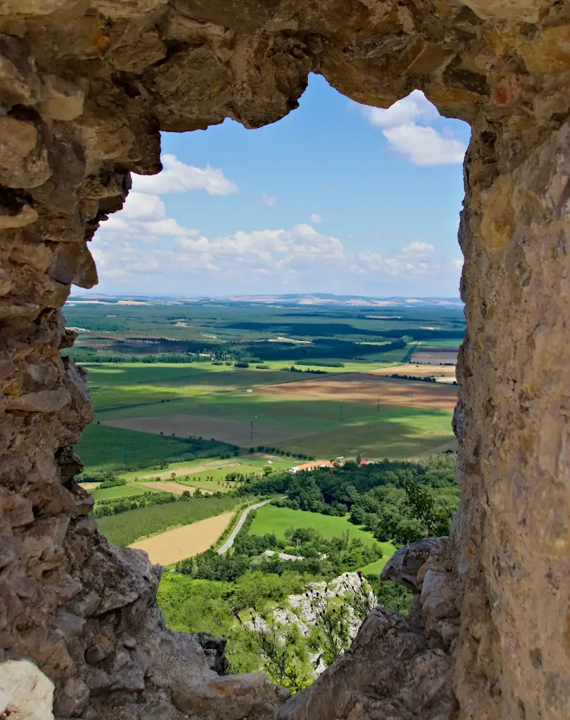 unsplash_7JUjVx1EnWI_SLOVAKIA.webp.jpg.jpg.jpg.jpg.jpg.jpg.jpg.jpg.jpg
