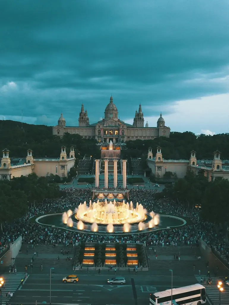 unsplash_FGJTlEM4gTU_BARCELONA.webp