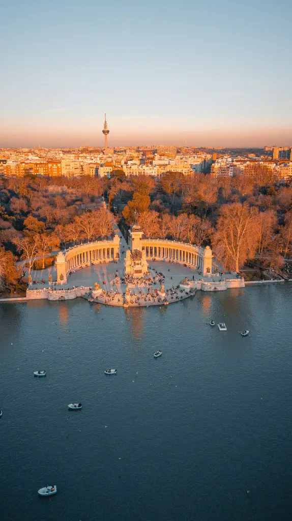 unsplash_tZx1lNmbCxw_LISBON.webp.jpg.jpg
