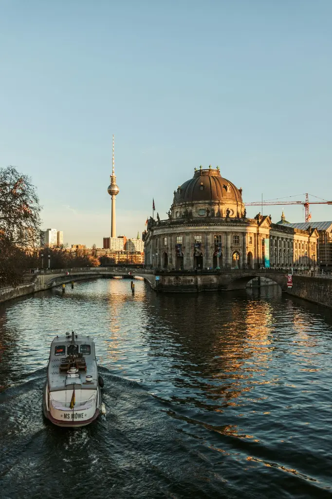 unsplash_aPeX2z3_PsI_ Vltava River .webp.jpg.jpg.jpg.jpg.jpg