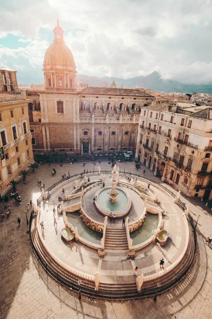 unsplash_khX7PV12lno_Rome.webp.jpg.jpg.jpg.jpg.jpg.jpg.jpg.jpg.jpg.jpg