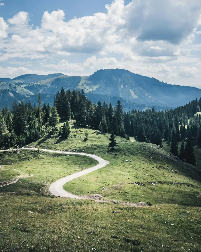 unsplash_Uj6K44po4jw_Austria.webp