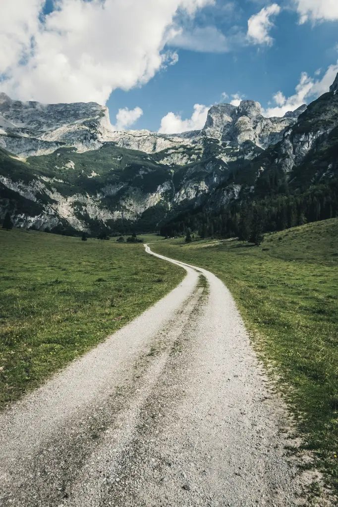 unsplash_btSfCDt0Dt4_Austria.webp.jpg.jpg.jpg.jpg.jpg.jpg