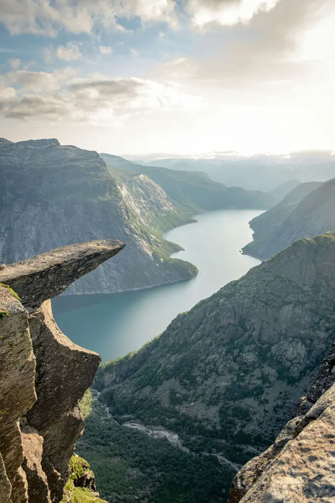 unsplash_vgGjc_jHyfU_Norway.webp.jpg