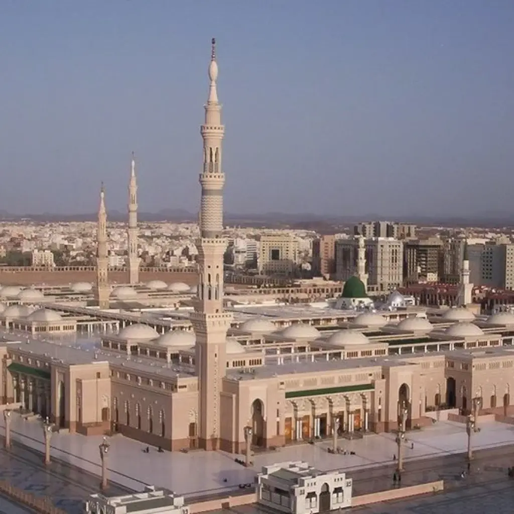 02.Al-Masjid-an-Nabawi-Madina-2048x2048.webp