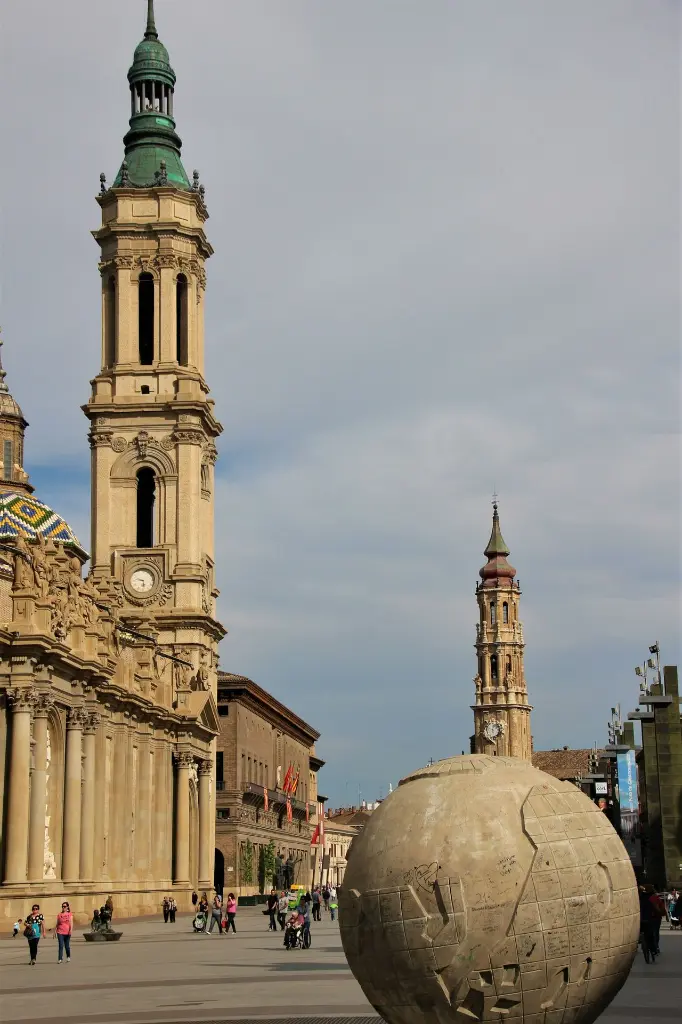 unsplash_NXfmEEuDovI_MADRID.webp.jpg.jpg.jpg.jpg.jpg.jpg