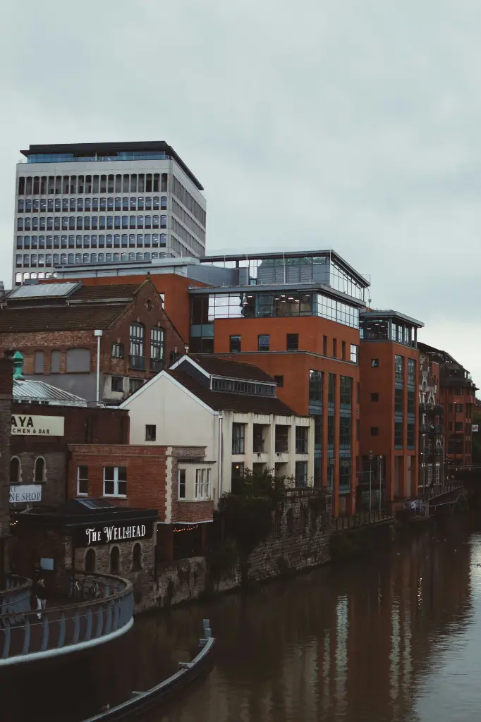 unsplash_csQBZB3Y_9k_United Kingdom.webp.jpg.jpg.jpg.jpg.jpg.jpg.jpg.jpg