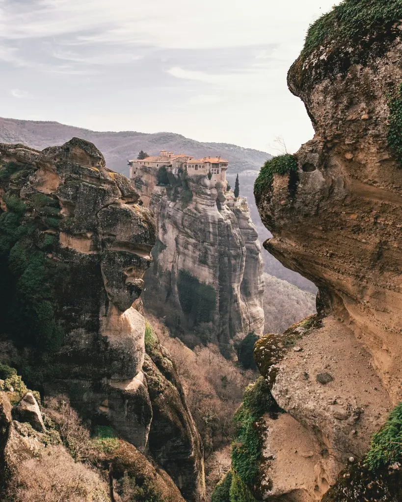 unsplash_czc0bCP_g88_KALAMBAKA.webp