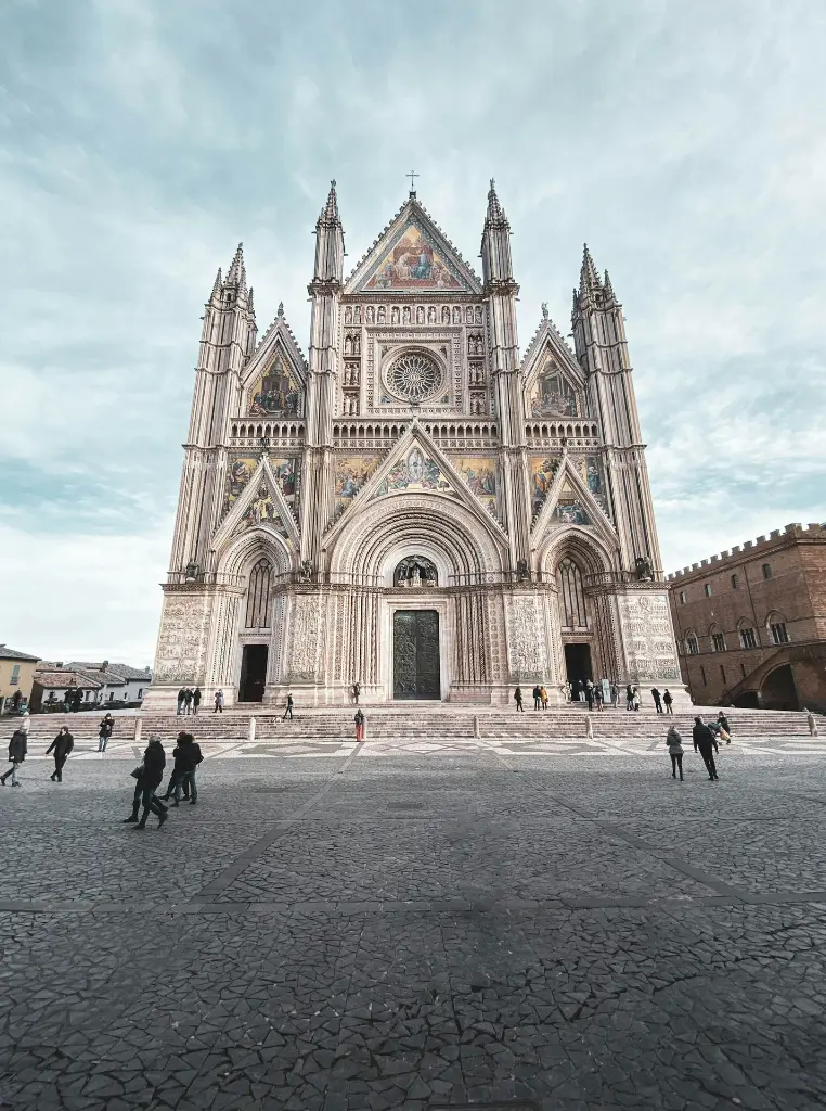 unsplash_Fe53n4bm-rg_ Vatican City.webp.jpg