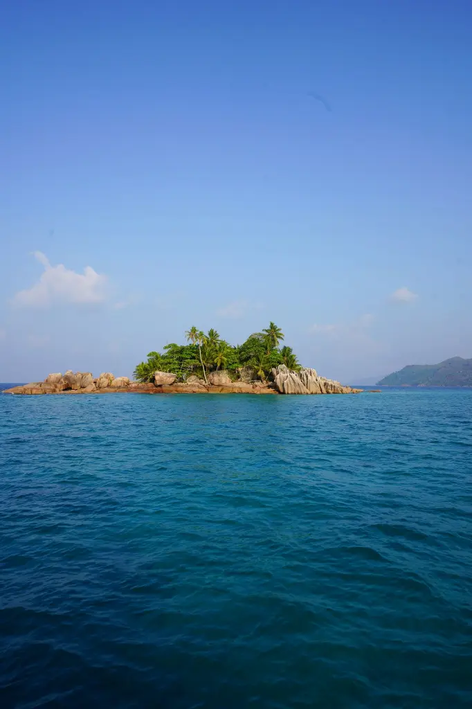 unsplash_4qkE4u7Nh-k_Seychelles.webp.jpg