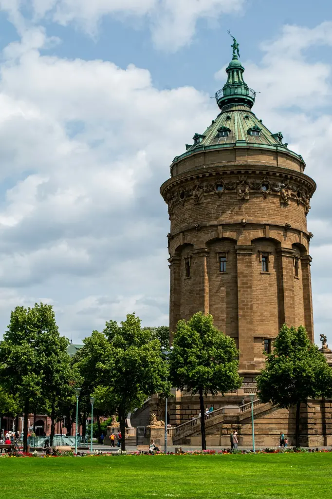 unsplash_EJo8a2QS-00_PARIS.webp.jpg.jpg.jpg.jpg.jpg.jpg.jpg