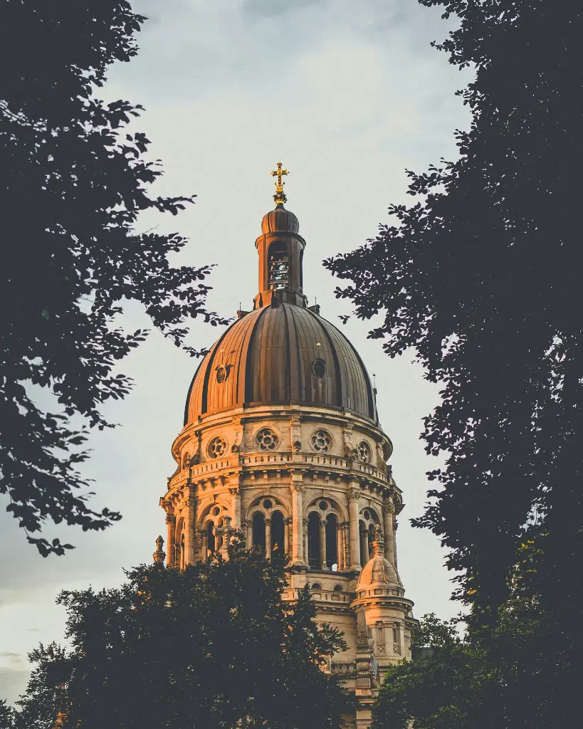 unsplash_IkAqQGi0ujc_PARIS.webp.jpg.jpg.jpg.jpg.jpg.jpg.jpg.jpg.jpg