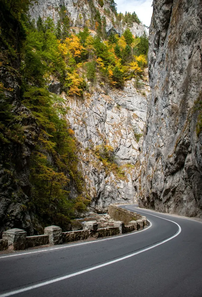 unsplash_w6LFSwfE1Qk_Romania.webp.jpg.jpg