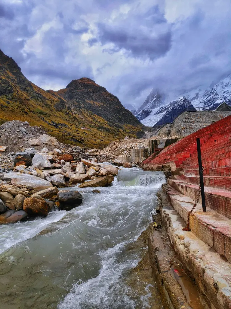 unsplash_s9KlC-kMFtU_Kedarnath.webp
