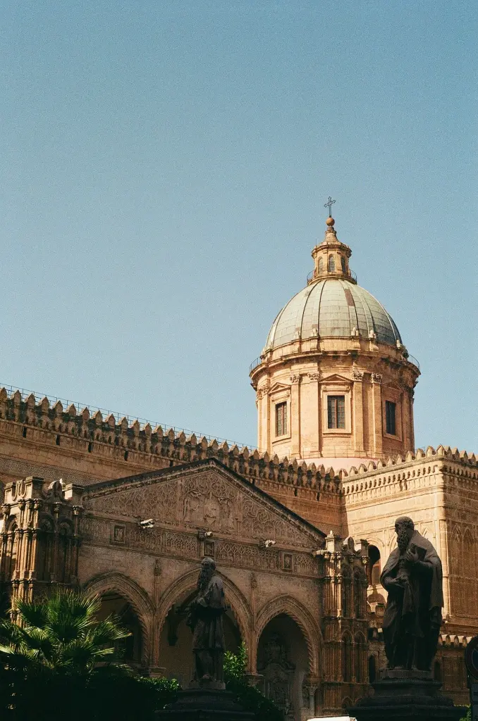 unsplash__H6dibjPEf0_TRIPOLI.webp.jpg.jpg.jpg.jpg.jpg.jpg.jpg.jpg