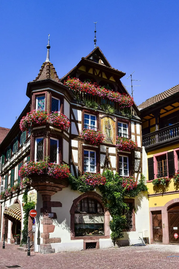 unsplash_Lg1M9jYfefo_Beaune.webp.jpg.jpg