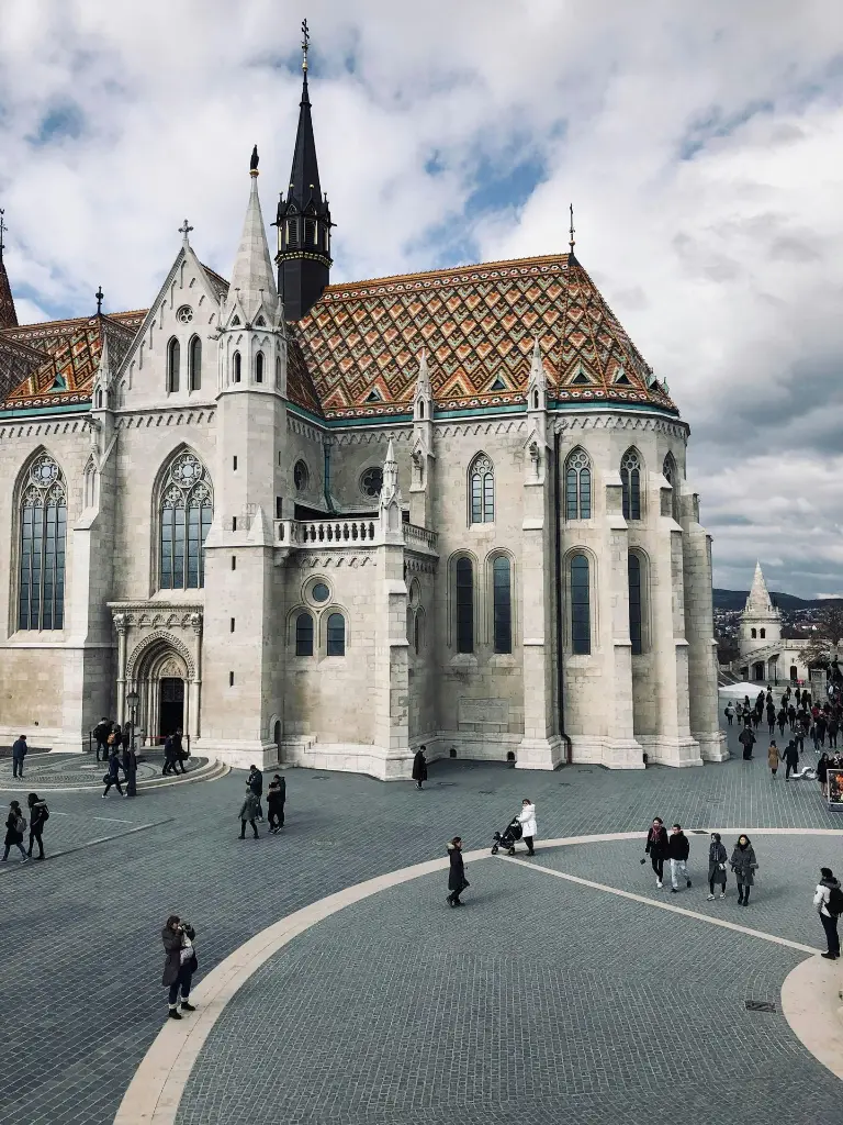 unsplash_8-bDW2ccMl0_Hungary.webp.jpg