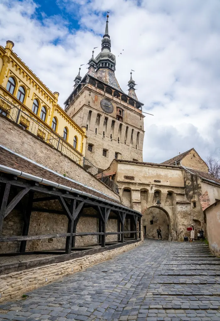 unsplash_kSSB8s0hOLg_Romania.webp.jpg.jpg