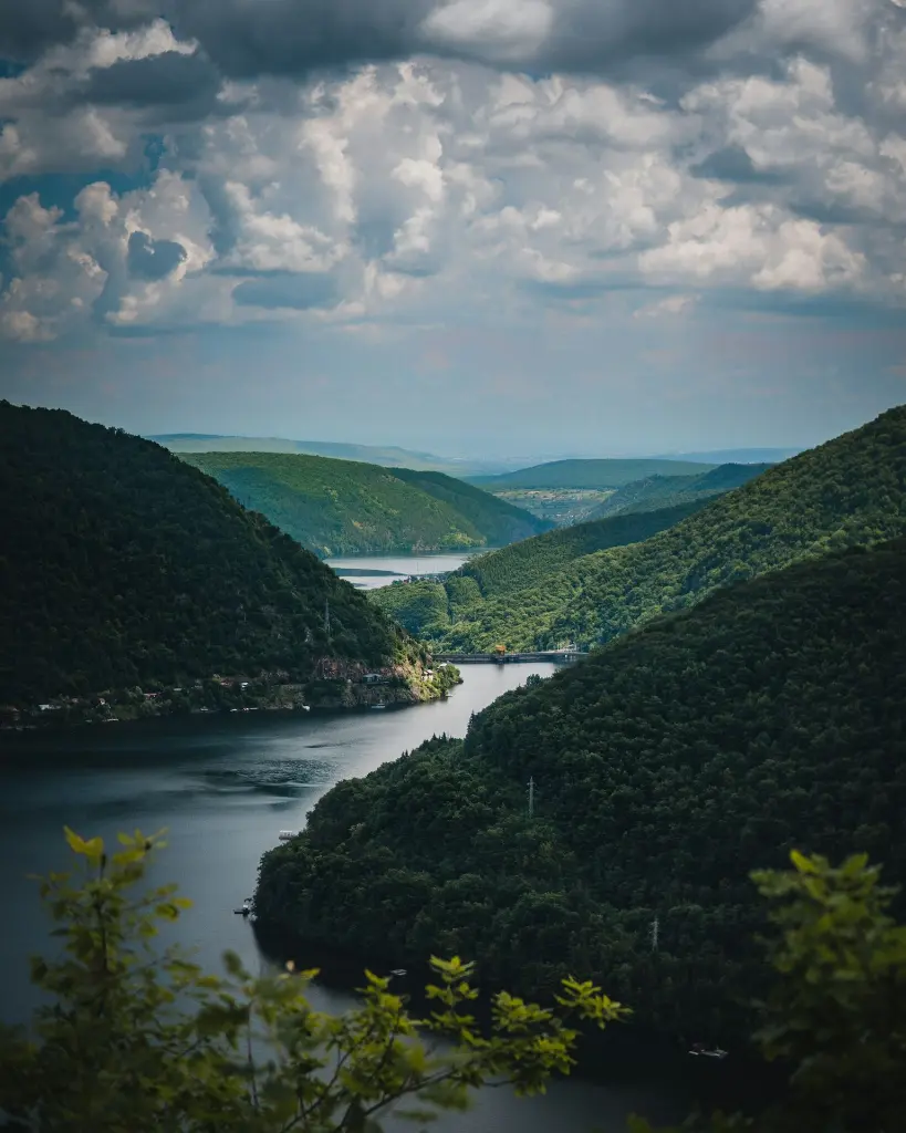 unsplash_DycFg-s1lSc_Romania.webp.jpg.jpg.jpg