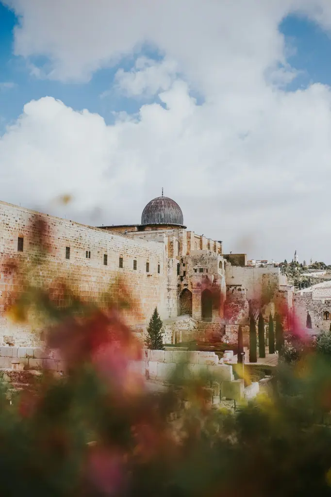 image_1920