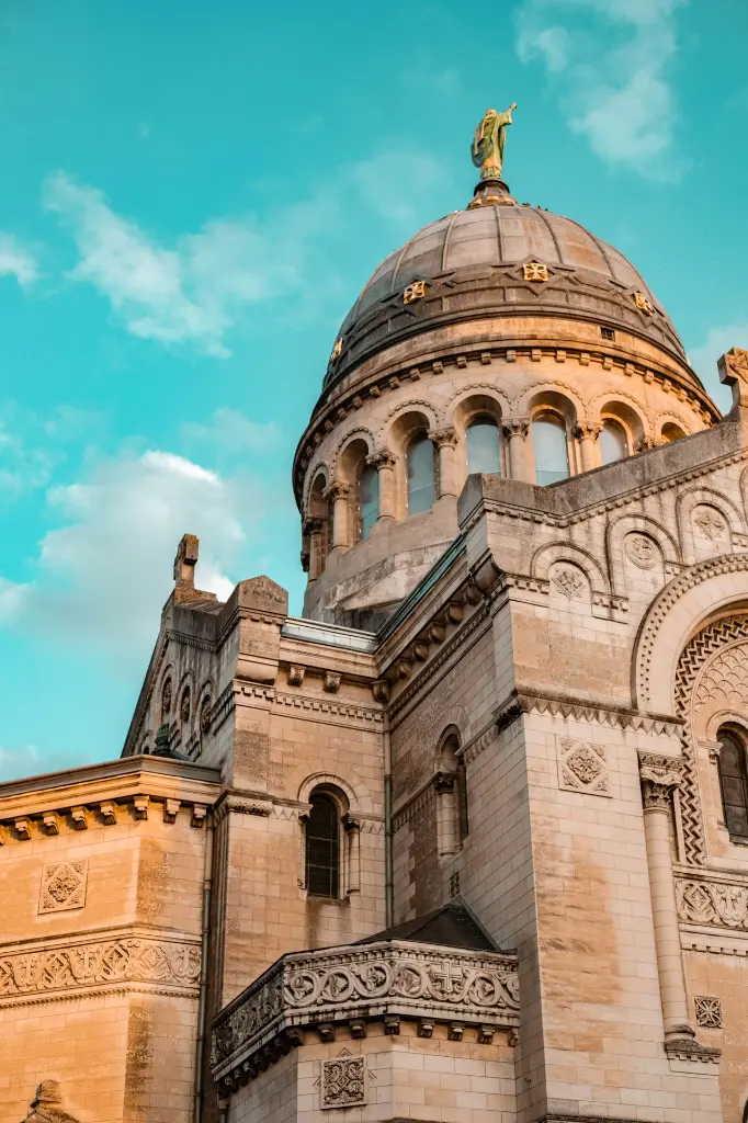 unsplash_JqzHcZ5uAB4_PARIS.webp.jpg.jpg.jpg