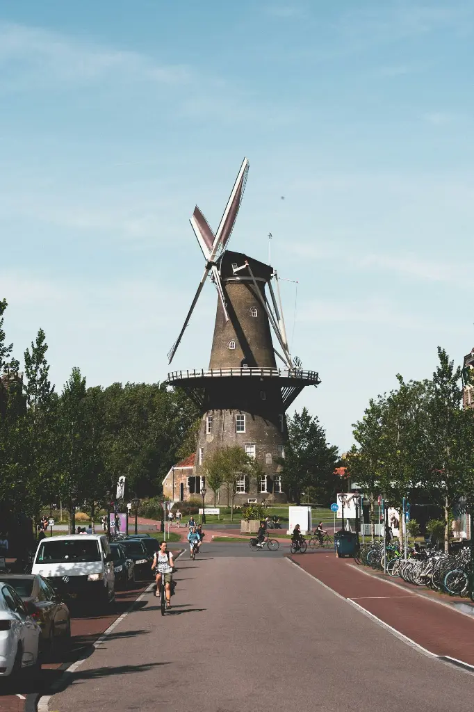 unsplash_-XWcfYl4ELI_NETHERLANDS.webp.jpg.jpg.jpg