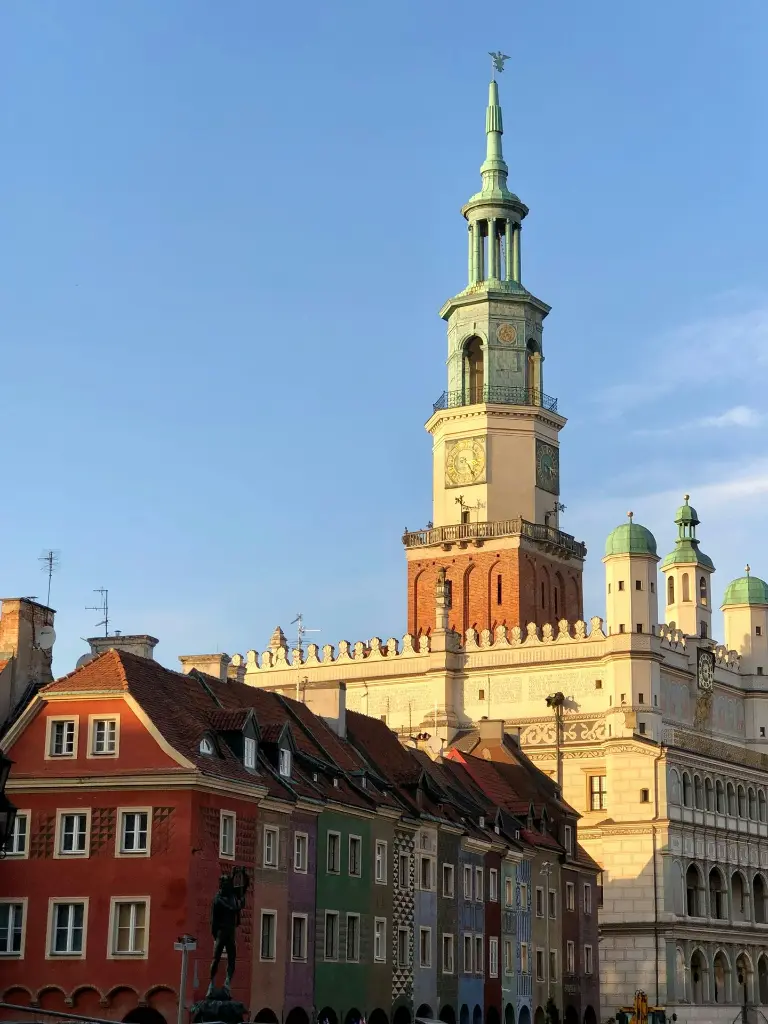 unsplash_-RJX7yunX2E_Poland .webp.jpg.jpg.jpg