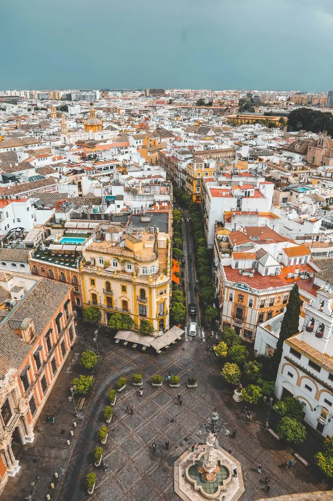 unsplash_tHhqErhxVMA_Spain.webp