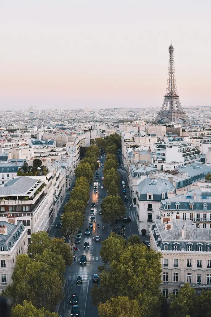 unsplash_jpZjopNjtWE_PARIS.webp