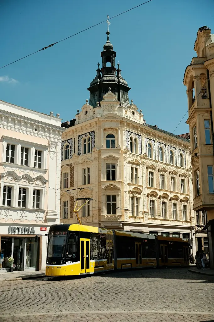 unsplash_P9vGRMoCYoA_VIENNA.webp.jpg.jpg.jpg.jpg.jpg