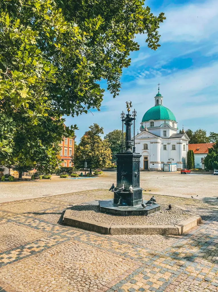 unsplash_cZl9xtVCmG0_Poland.webp.jpg.jpg.jpg.jpg.jpg.jpg.jpg