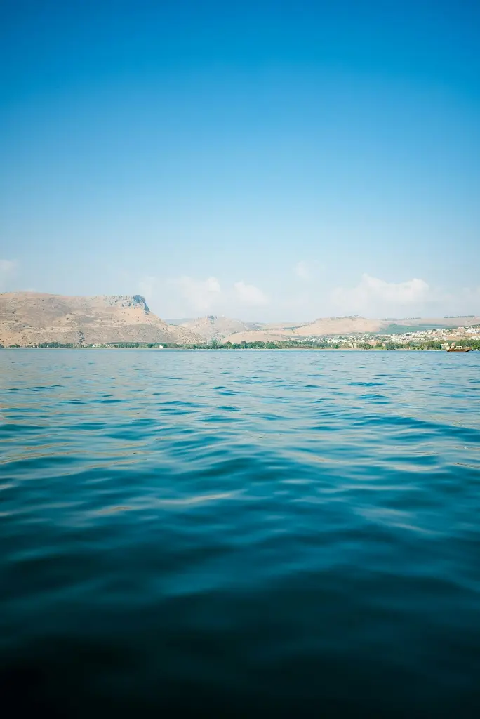 unsplash_KmoQeNg1zc4_Isreal.webp