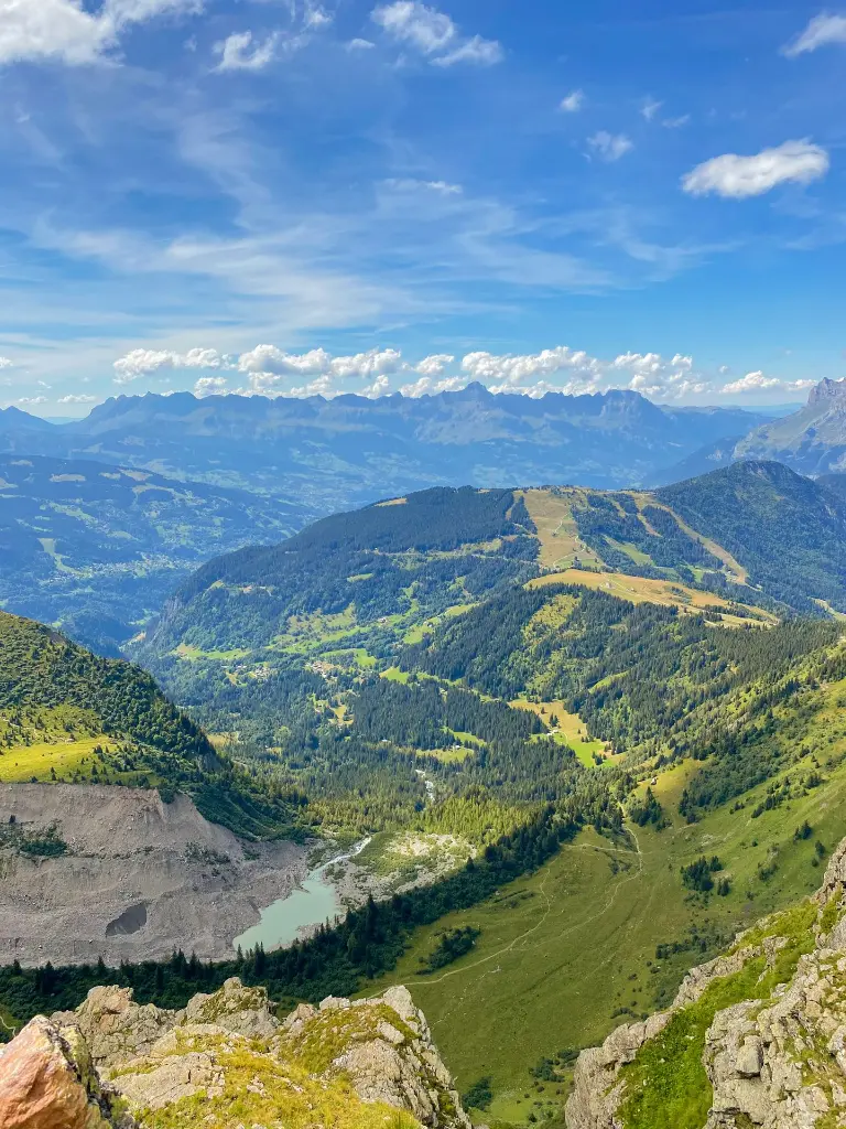 unsplash__X1atBpaK1I_France.webp.jpg.jpg.jpg.jpg.jpg.jpg.jpg