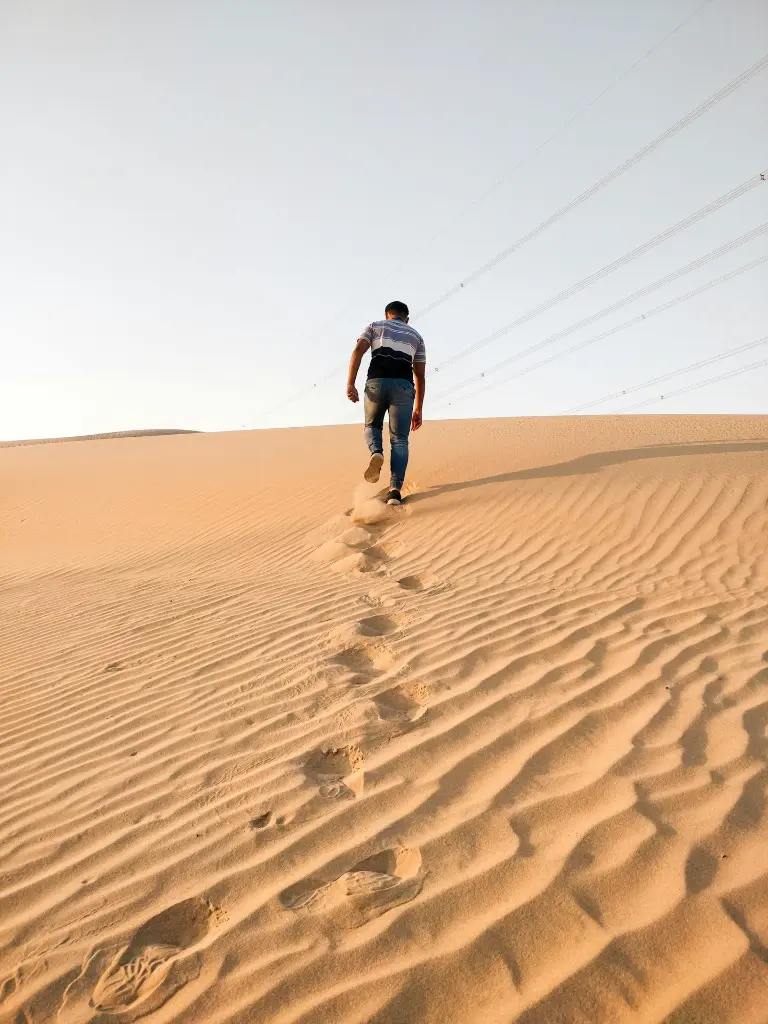 unsplash_jyuojbgGQwQ_Abu Dabhi.webp.jpg.jpg