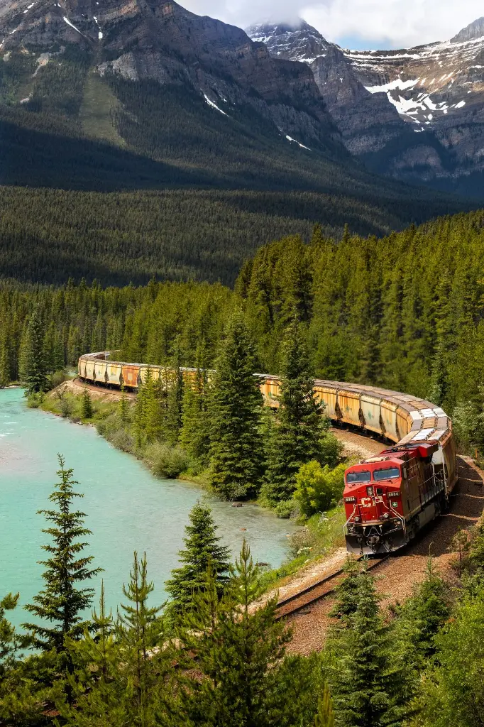 unsplash_oEIFOoC3gi0_Canada.webp.jpg.jpg.jpg.jpg.jpg