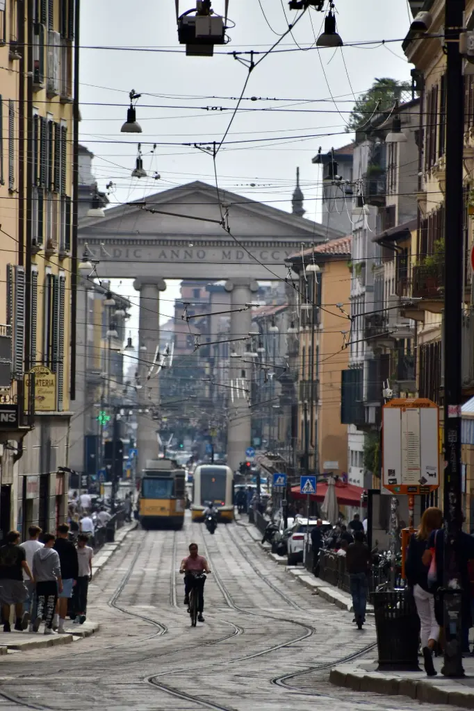 unsplash_RtAbEKyBZsc_Milan.webp.jpg.jpg.jpg.jpg