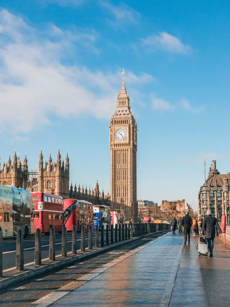 unsplash_13jqPjlPwwE_LONDON.webp.jpg.jpg