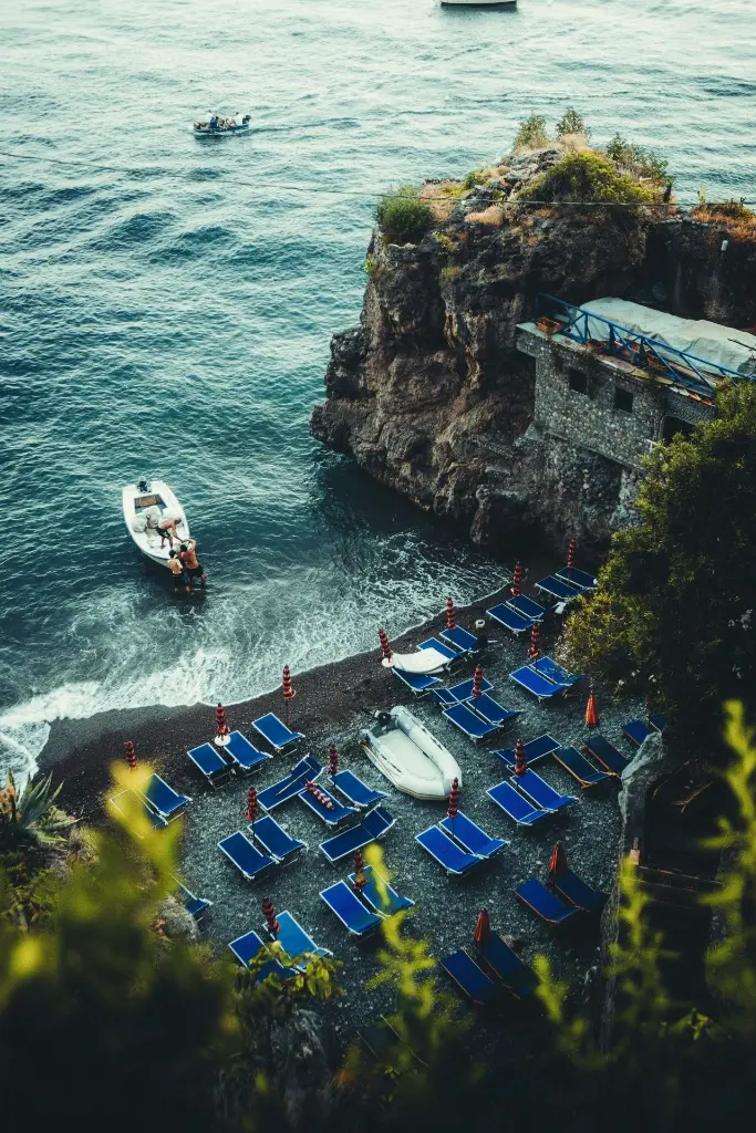 unsplash_sDKowirOZUk_Hungary Cruise.webp