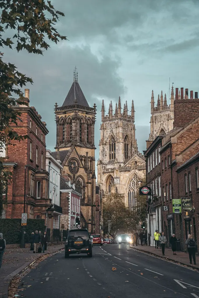 unsplash_QtBs2TFd4tI_York.webp