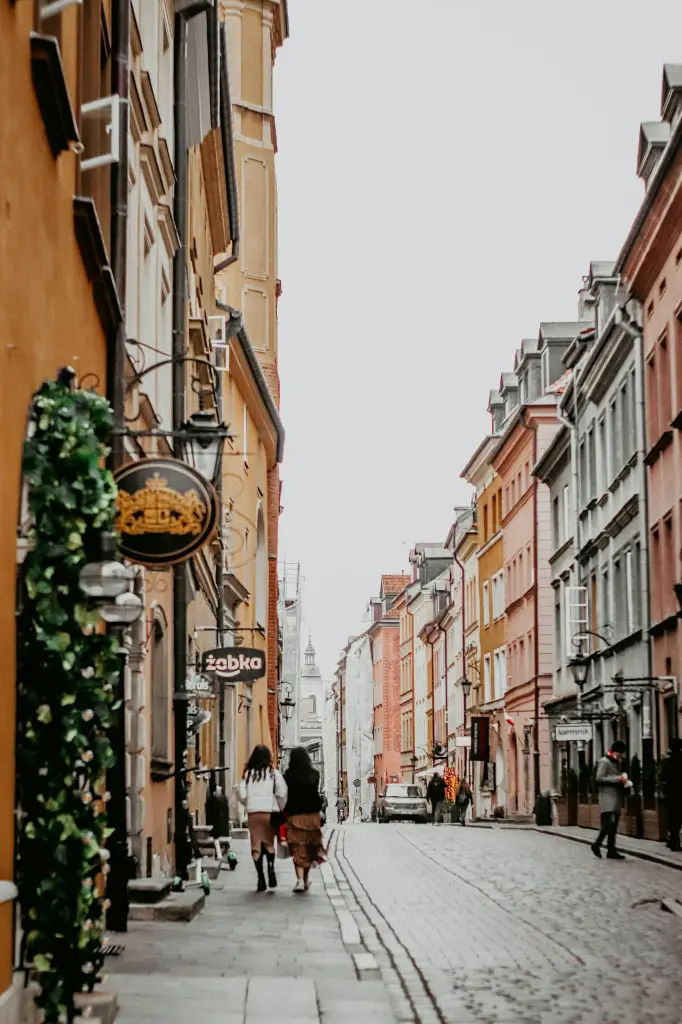 unsplash_6etLdb_G99w_WARSAW.webp.jpg.jpg