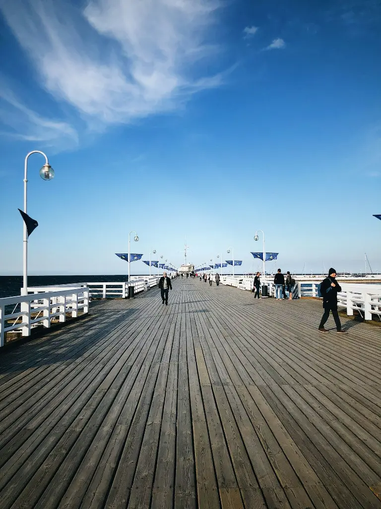 unsplash_Cn5Hoc_CYZI_WARSAW.webp.jpg.jpg.jpg
