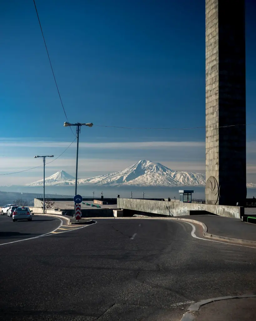 unsplash_G0jUID0V_xY_Yerevan.webp.jpg