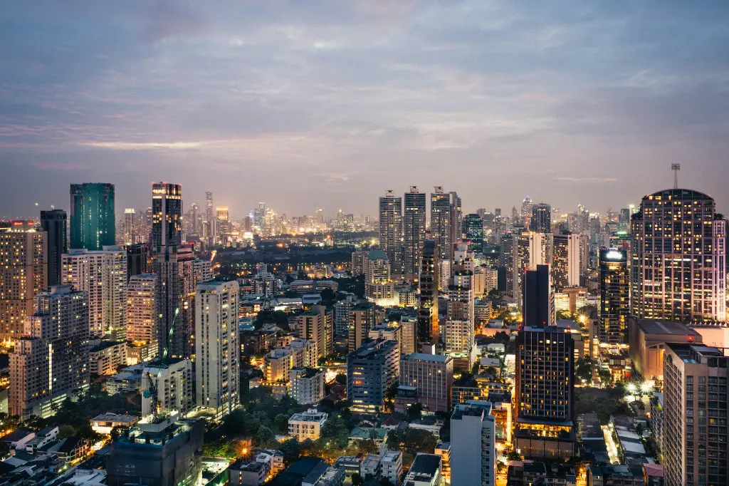 unsplash_g5Uh7nP60FA_Bangkok.webp